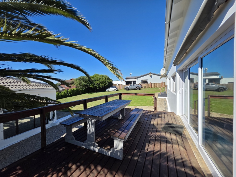 4 Bedroom Property for Sale in C Place Eastern Cape
